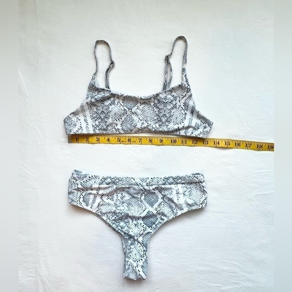 SHEIN blue and white snake print two piece swimsuit size S - Picture 2 of 10